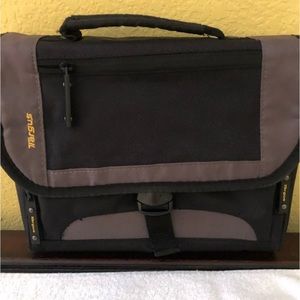 Targus black/gray laptop carrying case
